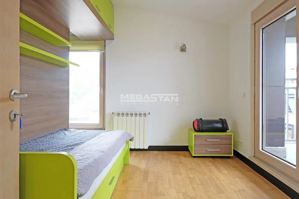 Prodaja, četvorosoban stan, 130m², Vračar Hram, Vračar Sve Podlokacije