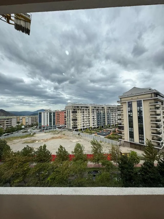 Izdavanje, jednosoban stan, 49m², Central Point, Podgorica