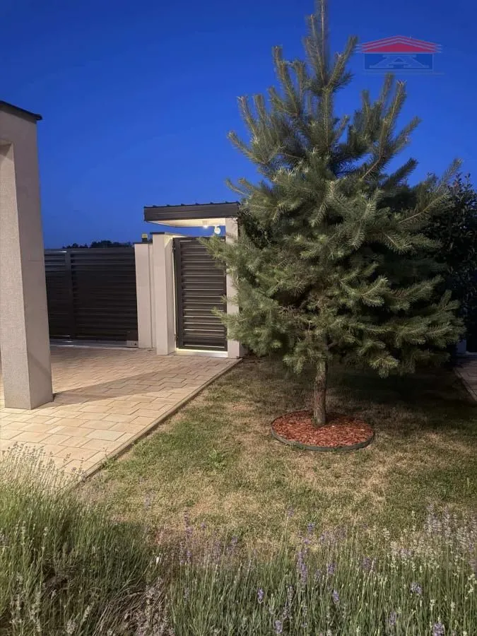 Sale, house, 360m², Petrovaradin, Novi Sad