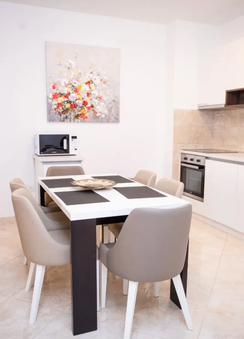 Sale, two bedroom apartment, 89m², Bečići, Budva