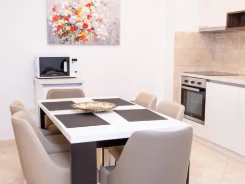 Sale, two bedroom apartment, 89m², Bečići, Budva - image 7