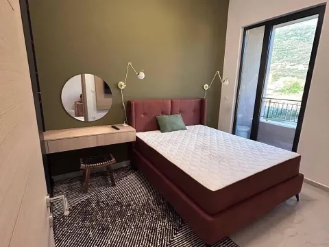 Rent, one bedroom apartment, 54m², Lastva Grbaljska, Kotor - image 2