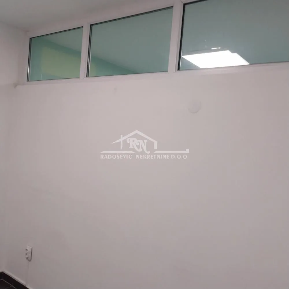 Rent, office space, 51m², Čukarička Padina, Beograd