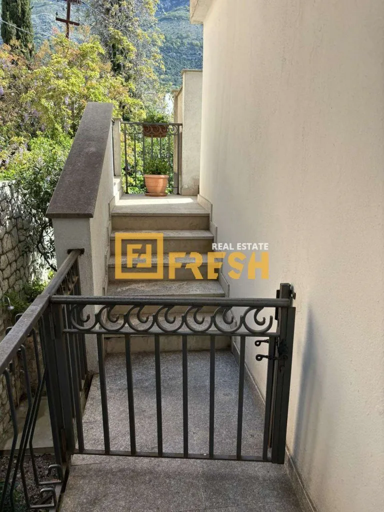 Sale, two bedroom apartment, 117m², Sutomore, Bar
