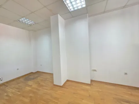 Izdavanje, poslovni prostor, 120m², Preko Morače, Podgorica - image 3