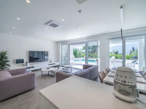 Prodaja, kuća, 249m², Orahovac, Kotor - image 6