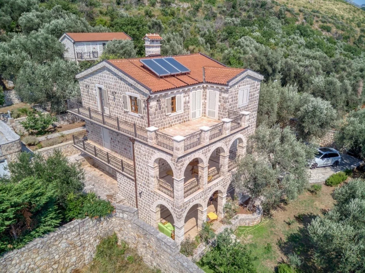 Sale, house, 500m², Reževići, Budva