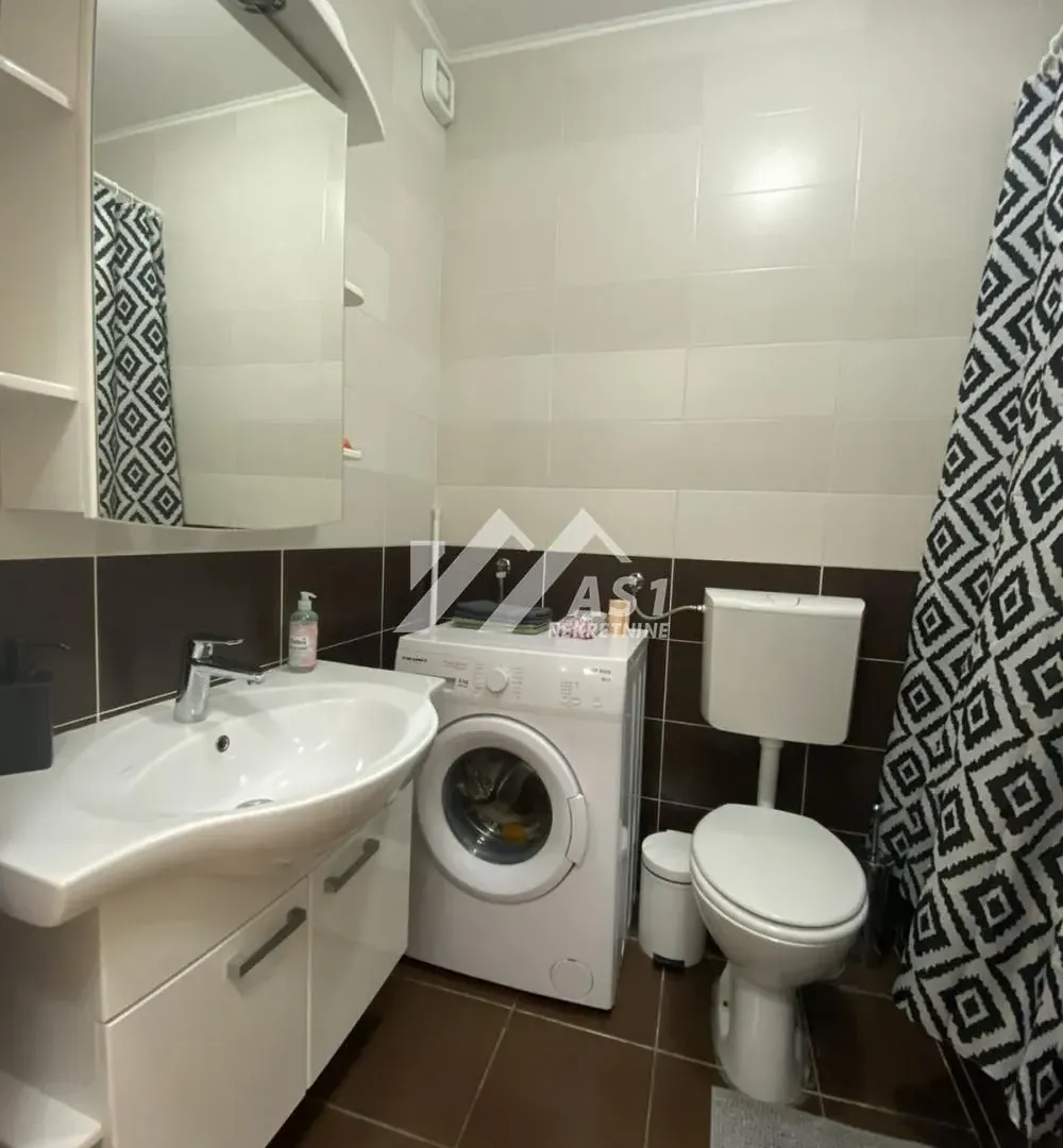 Izdavanje, dvosoban stan, 48m², Sajam, Novi Sad Sve Podlokacije