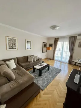 Izdavanje, dvosoban stan, 85m², Centar, Podgorica - image 3