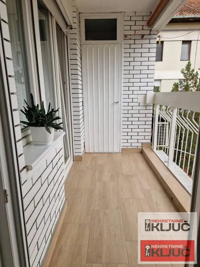 Prodaja, dvosoban stan, 55m², Novo naselje, Novi Sad