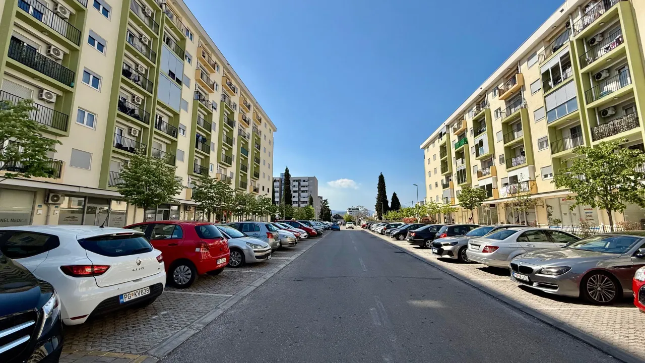 Rent, office space, 42m², Pobrežje, Podgorica