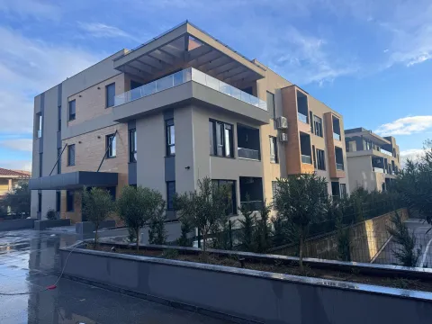 Rent, one bedroom apartment, 49m², Donja Gorica, Podgorica - image 11