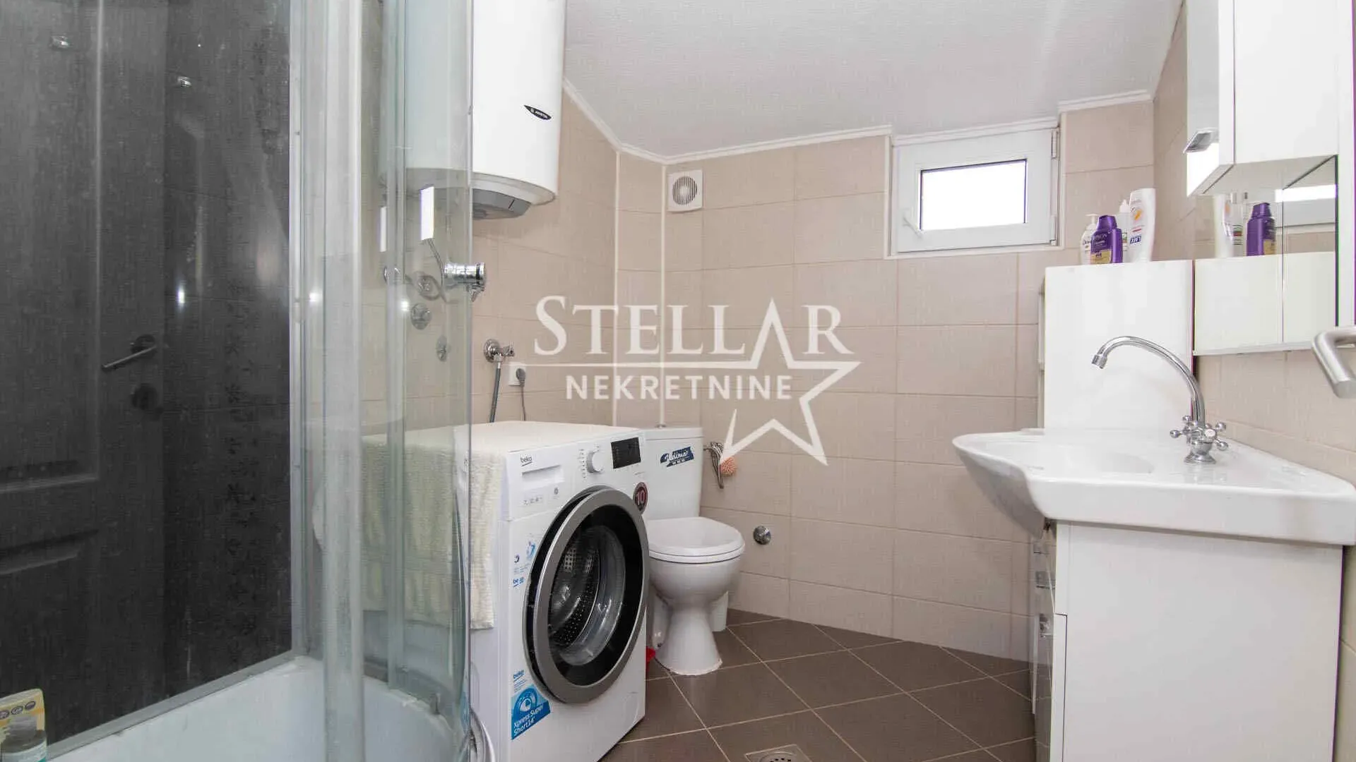 Rent, house, 300m², Donji Kokoti, Podgorica