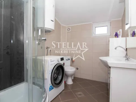 Izdavanje, kuća, 300m², Donji Kokoti, Podgorica - image 11