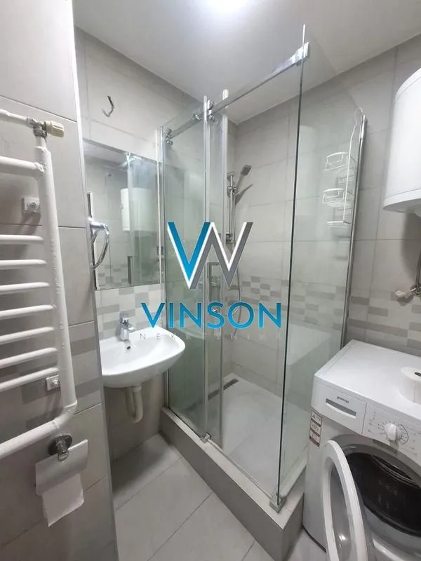 Izdavanje, dvosoban stan, 46m², Centar, Novi Sad