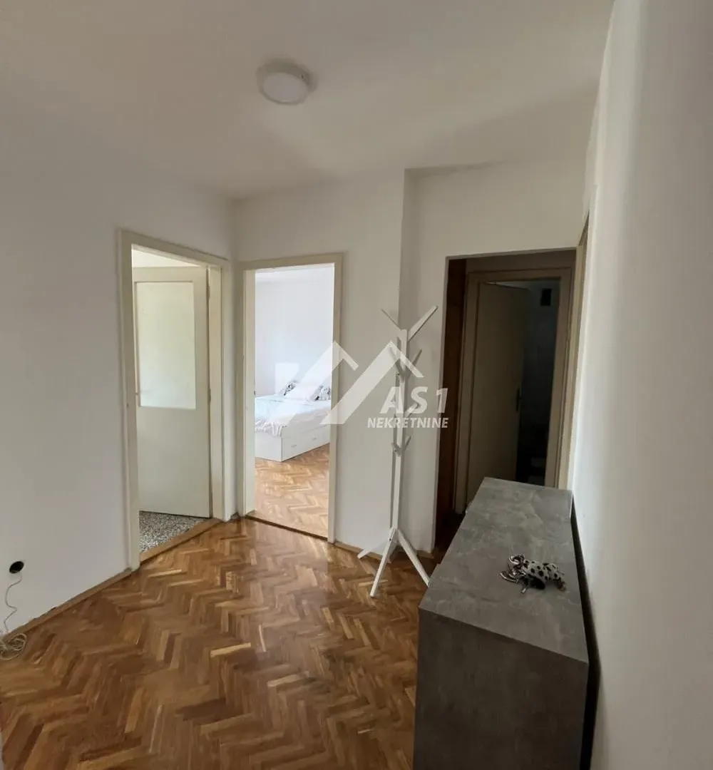 Izdavanje, dvosoban stan, 53m², Grbavica, Novi Sad Sve Podlokacije