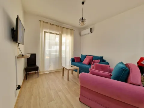 Rent, studio apartment, 30m², Budva, Crna Gora - image 2