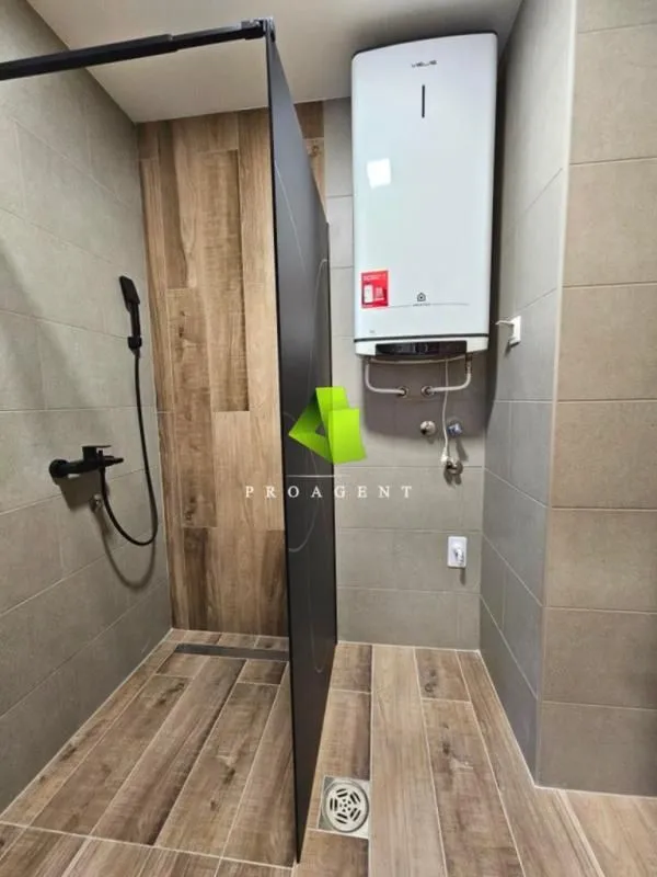 Prodaja, trosoban stan, 92m², Pantelej, Niš