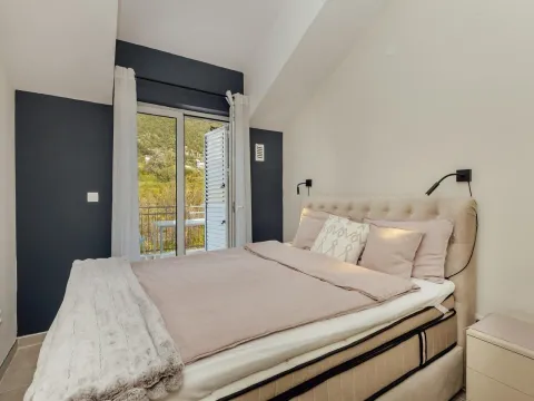 Sale, three bedroom apartment, 172m², Bunovići, Kotor - image 9