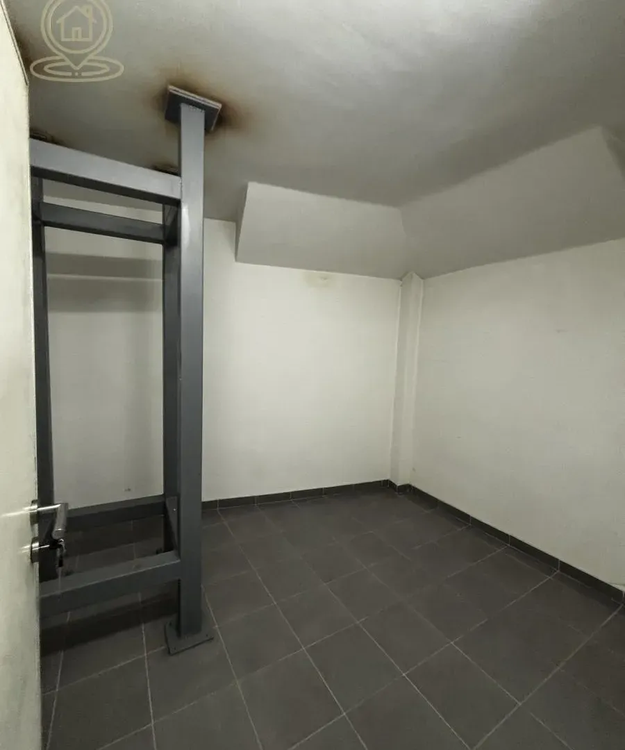 Rent, office space, 450m², Marger, Niš