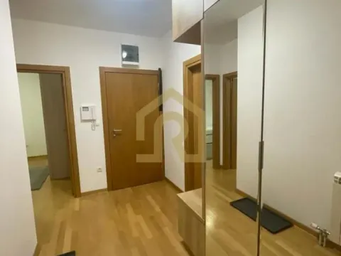 Izdavanje, četvorosoban stan, 110m², Vračar Hram, Vračar Sve Podlokacije - image 10