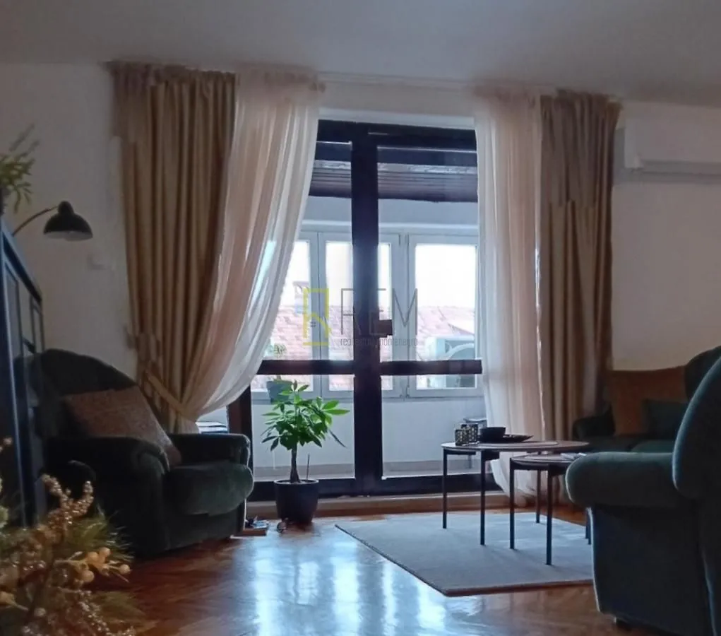 Prodaja, dvosoban stan, 75m², Centar, Podgorica