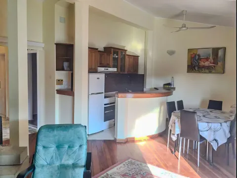 Rent, two bedroom apartment, 75m², Centar, Herceg Novi - image 6
