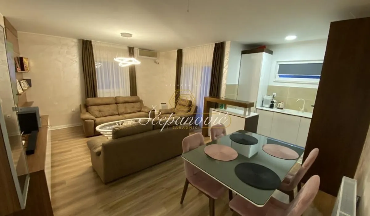 Prodaja, trosoban stan, 76m², Adice, Novi Sad Sve Podlokacije