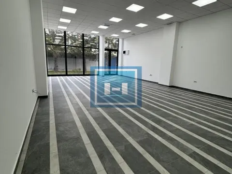 Izdavanje, poslovni prostor, 82m², Jagodina, Srbija - image 2