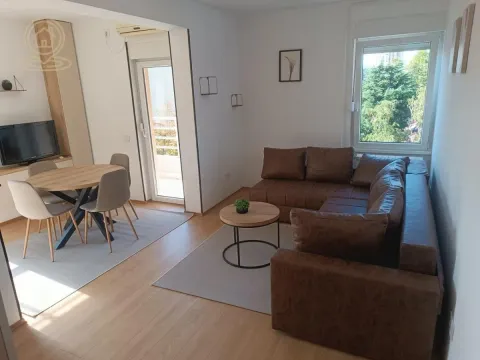 Izdavanje, garsonjera, 41m², Grbavica, Novi Sad Sve Podlokacije - image 2