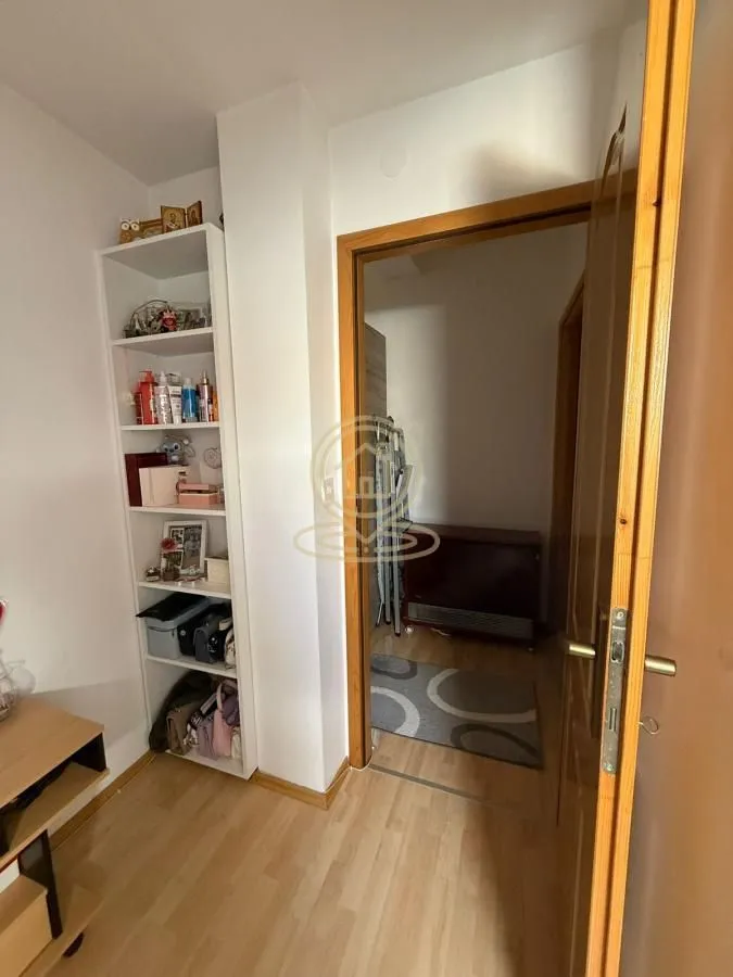 Prodaja, četvorosoban stan, 80m², Pantelej, Niš