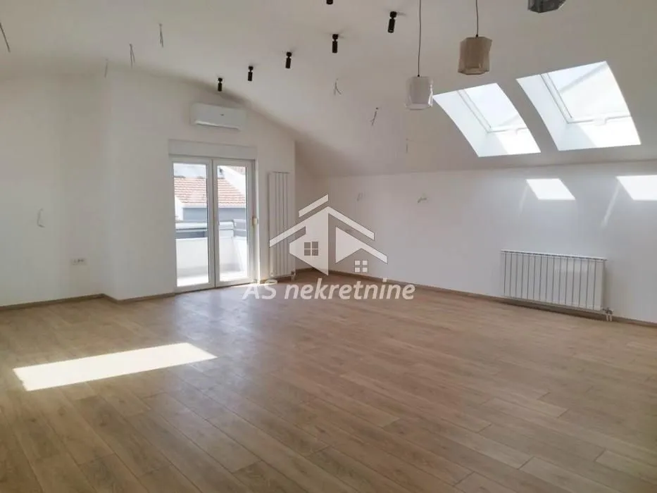 Sale, four bedroom apartment, 132m², Lekino Brdo, Voždovac Sve Podlokacije