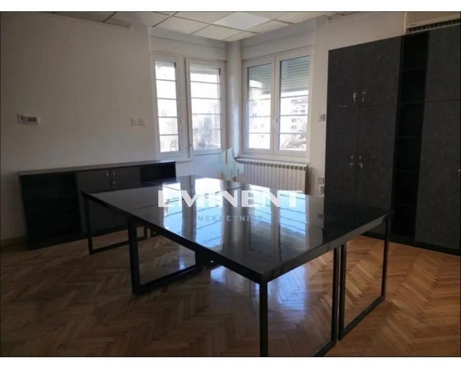 Rent, apartment, 135m², Stari Grad, Beograd