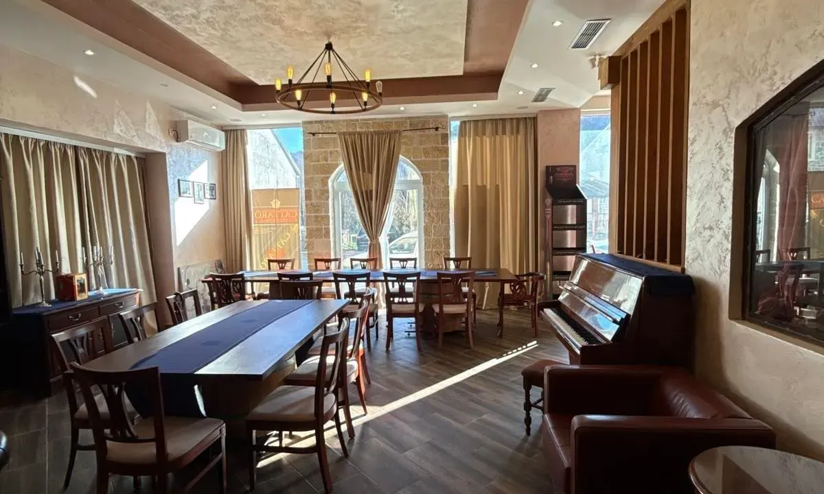 Prodaja, poslovni prostor, 96m², Cetinje, Crna Gora