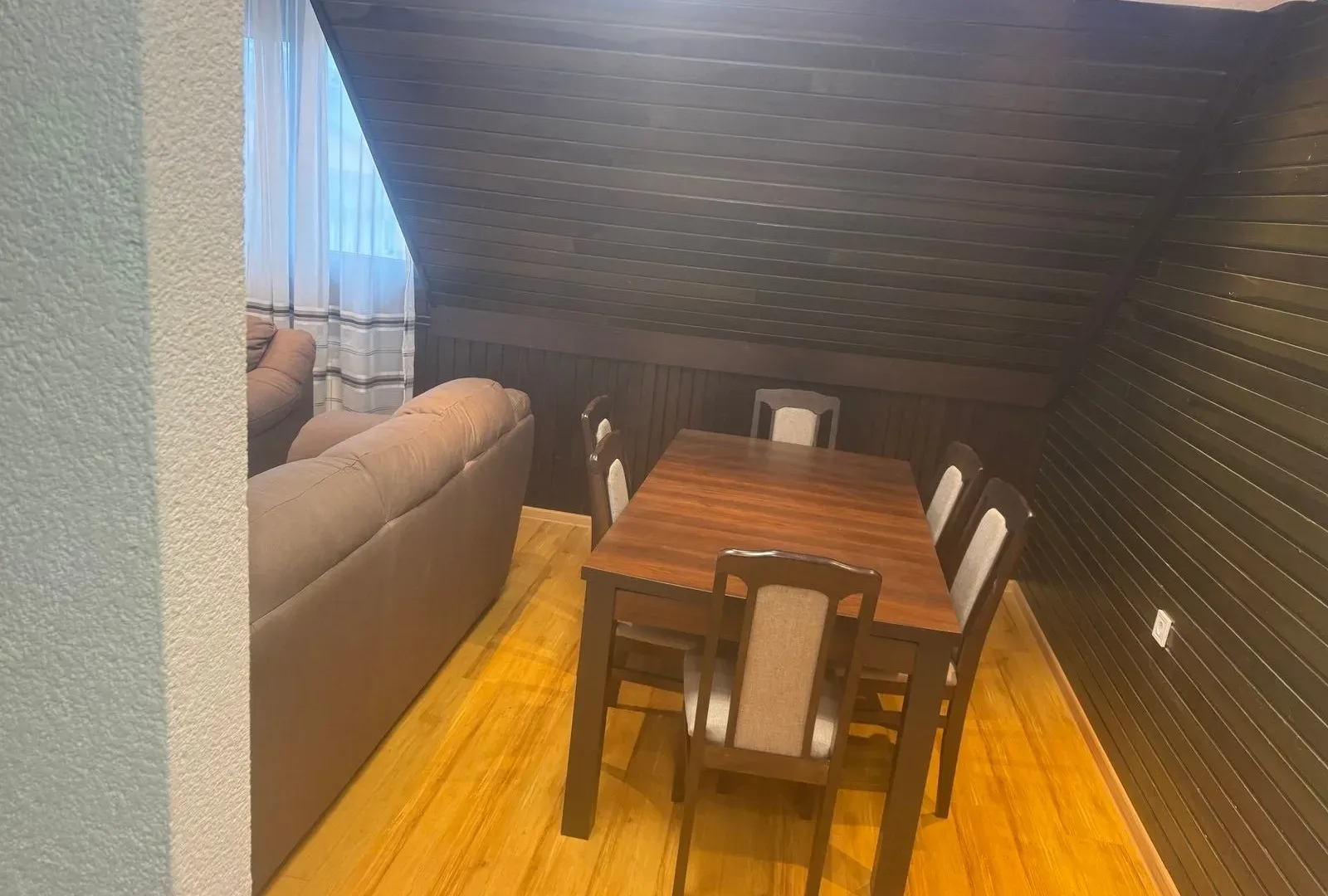 Prodaja, dvosoban stan, 69m², Centar, Žabljak