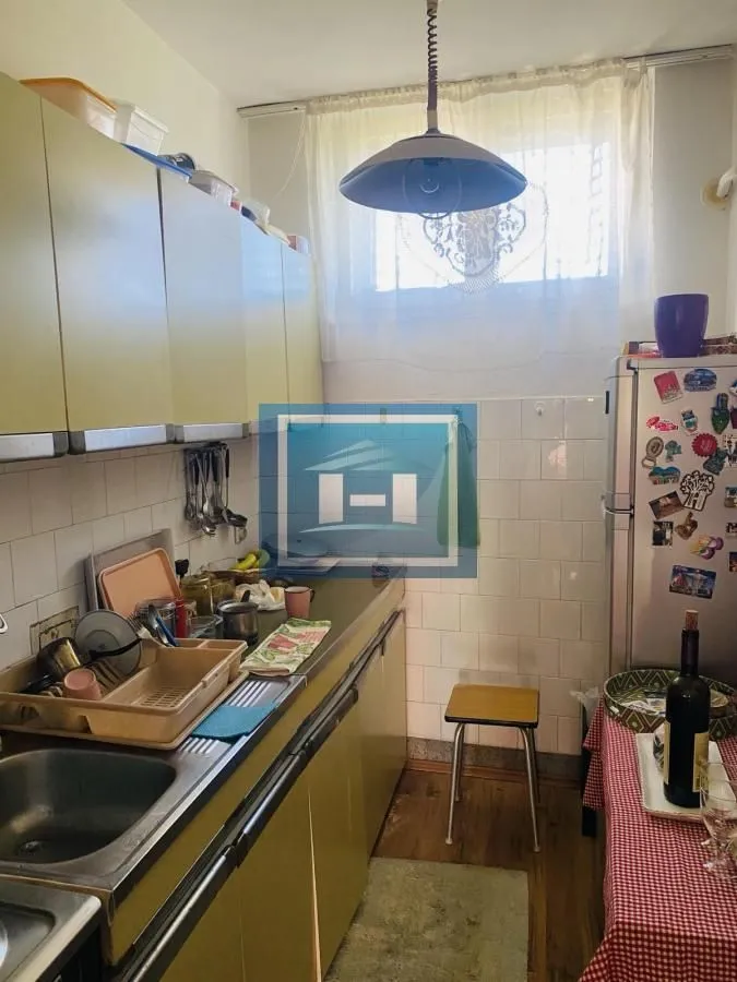 Prodaja, trosoban stan, 60m², Centar, Paraćin