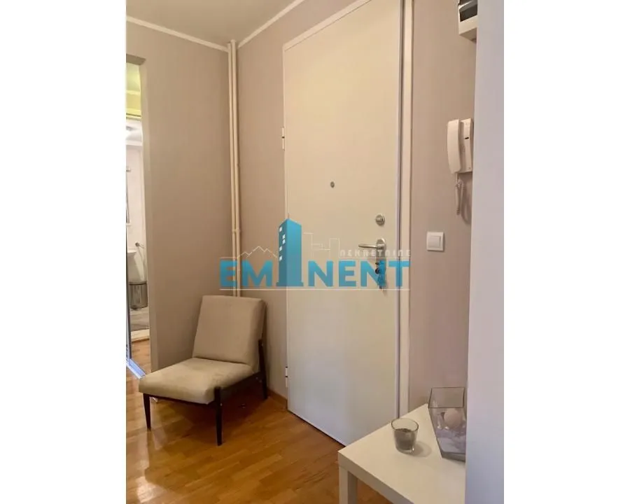 Izdavanje, dvosoban stan, 68m², Novi Beograd Blok 67, Novi Beograd Sve Podlokacije