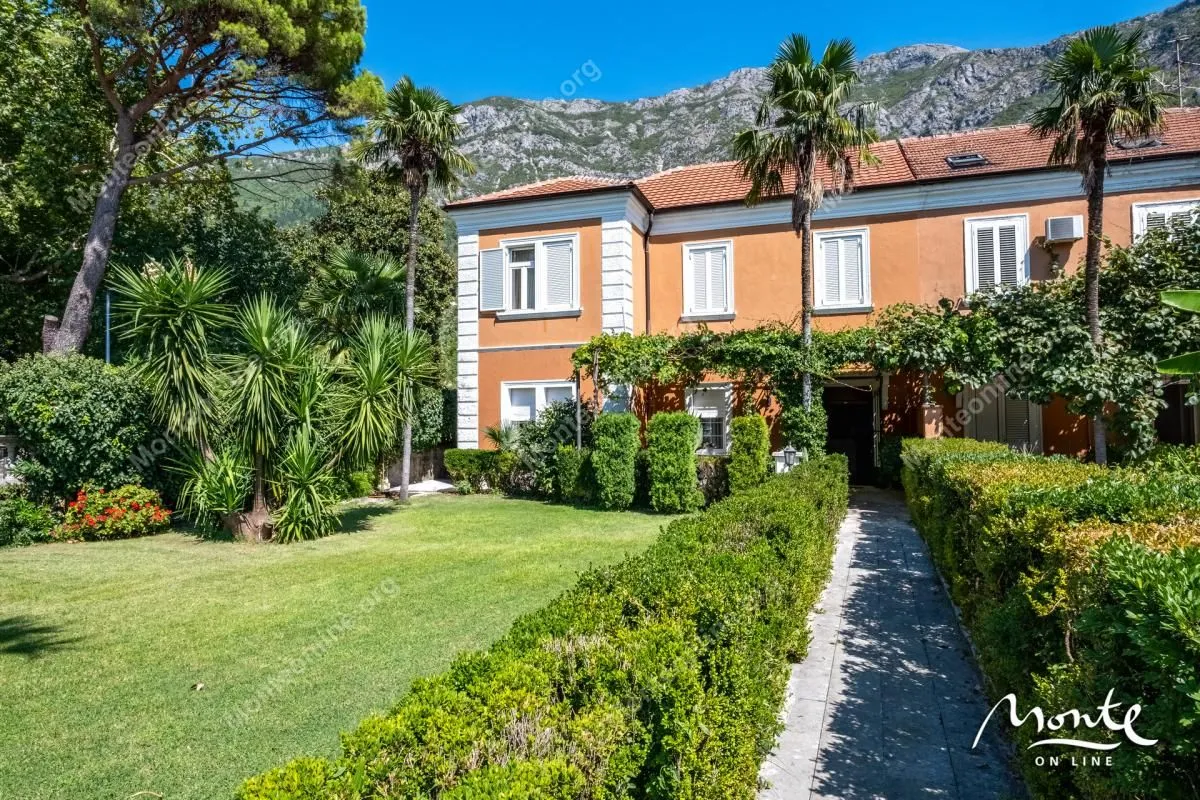 Prodaja, kuća, 112m², Risan, Kotor