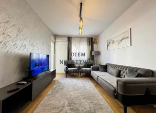 Izdavanje, jednosoban stan, 50m², Central Point, Podgorica