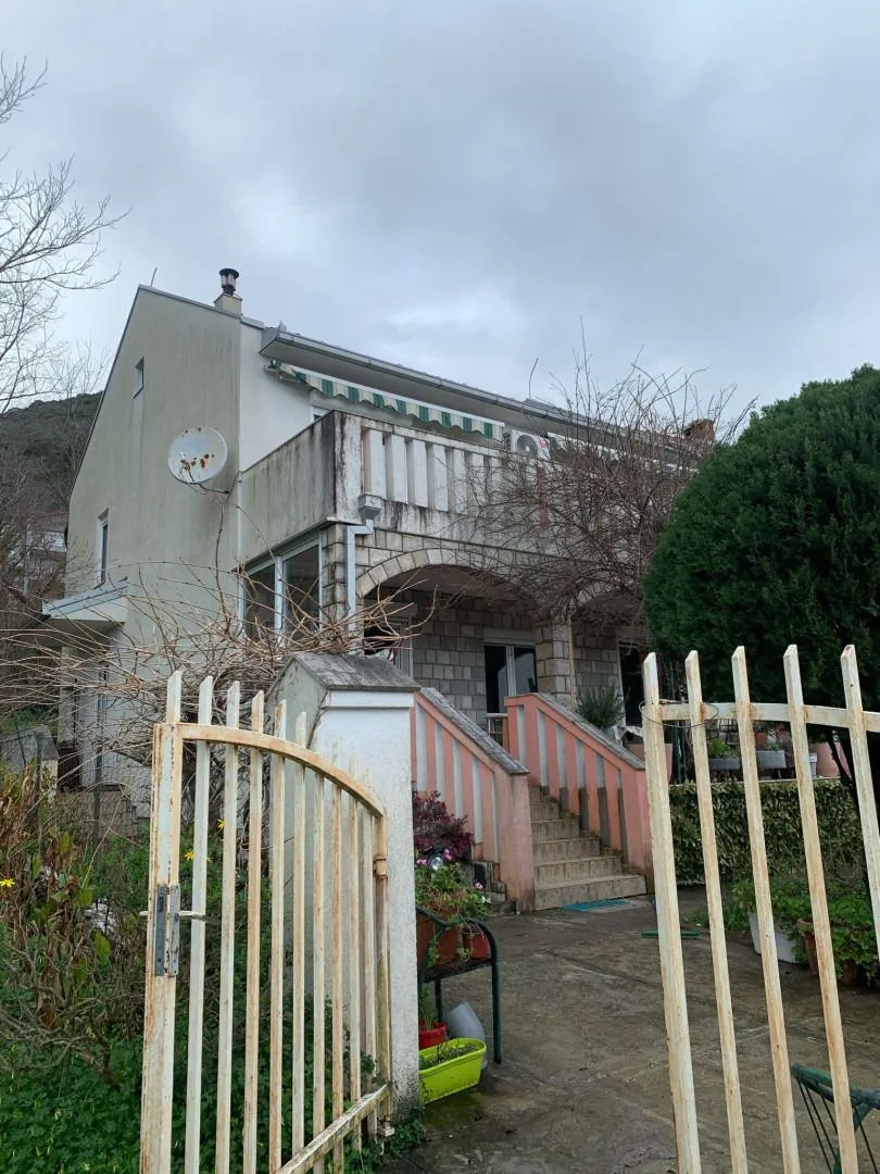 Prodaja, kuća, 136m², Bijela, Herceg Novi