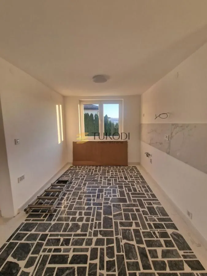 Prodaja, kuća, 550m², Sremska Kamenica, Petrovaradin