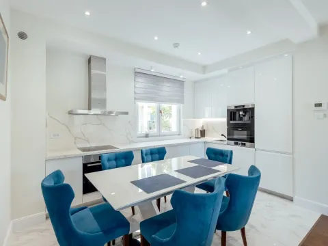 Sale, two bedroom apartment, 134m², Đenovići, Herceg Novi - image 35