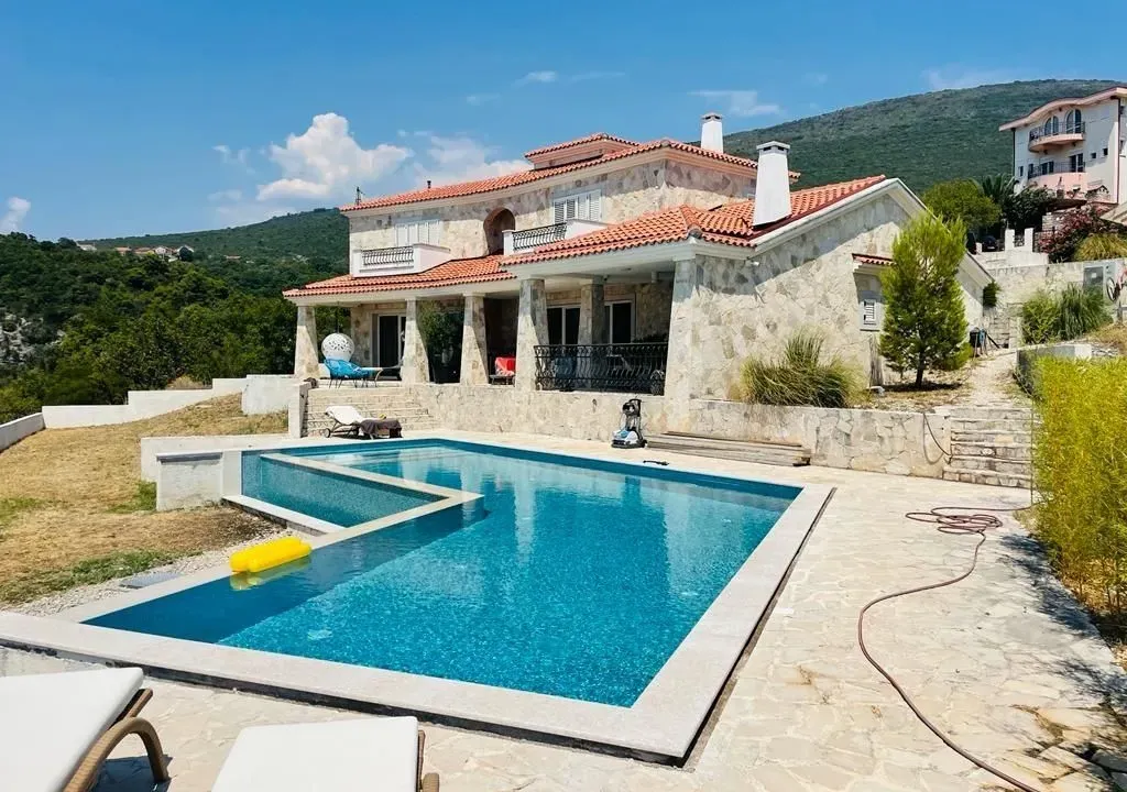 Prodaja, kuća, 228m², Rose, Herceg Novi