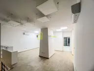 Sale, office space, 294m², Blok 5, Podgorica - image 11