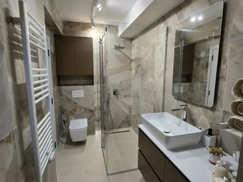 Prodaja, dvosoban stan, 67m², Centar, Tivat - image 11