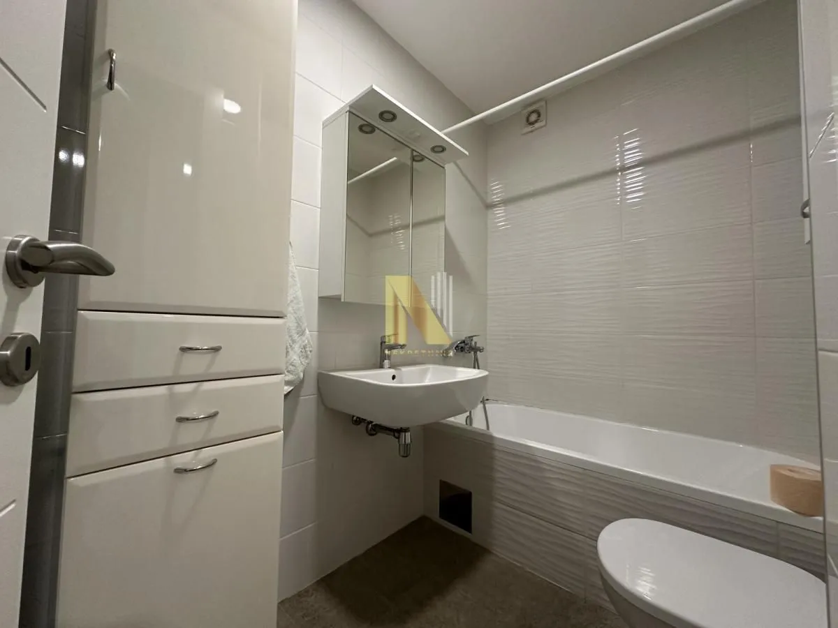 Prodaja, dvosoban stan, 56m², Rotkvarija, Novi Sad Sve Podlokacije