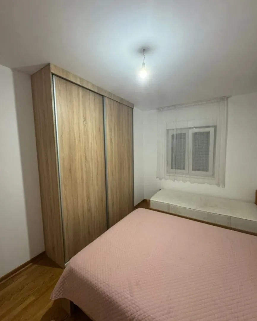 Izdavanje, dvosoban stan, 72m², City Kvart, Podgorica