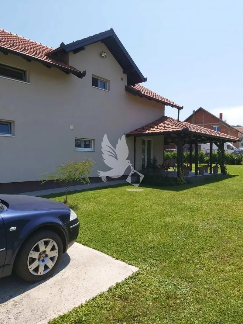 Prodaja, kuća, 220m², Sopot, Beograd