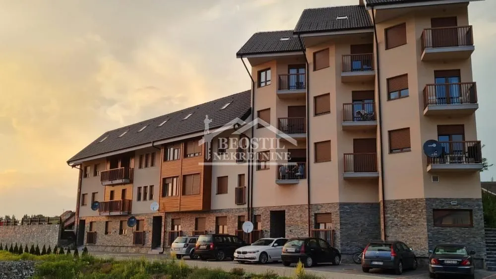 Prodaja, trosoban stan, 39m², Centar, Čajetina