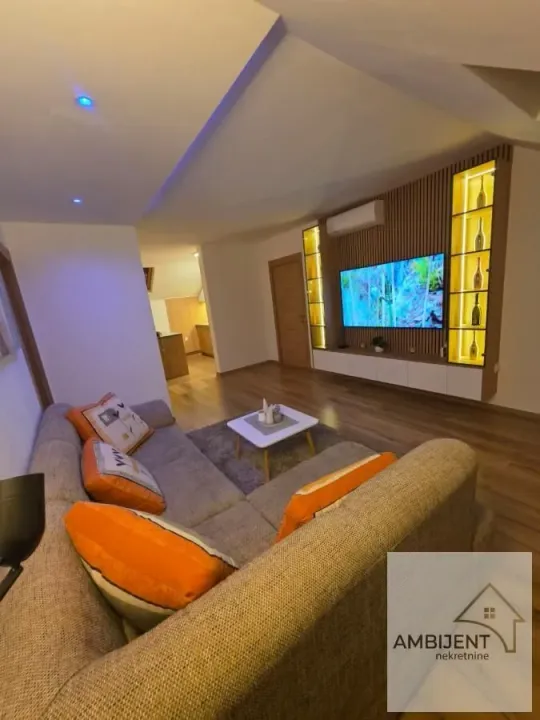 Rent, three bedroom apartment, 90m², Čukarica, Beograd